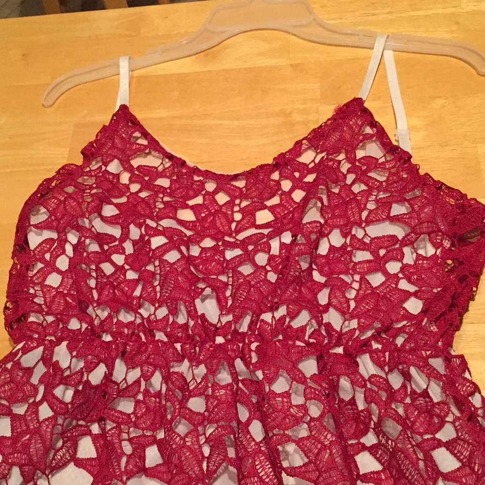 Lace overset red and white highlow dress - Picture 2 of 5